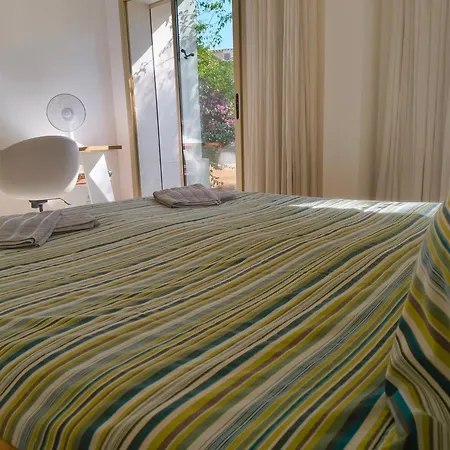 Appartement Quiet Private Garden With Pool *