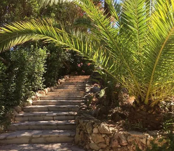 Quiet Private Garden With Pool Appartamento Antibes